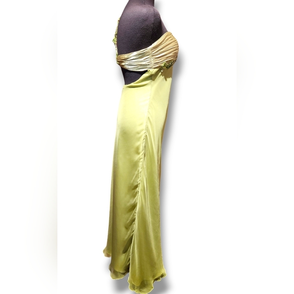 One-shoulder Lime Green evening gown. Size 8. Beading Detail - Picture 6 of 15